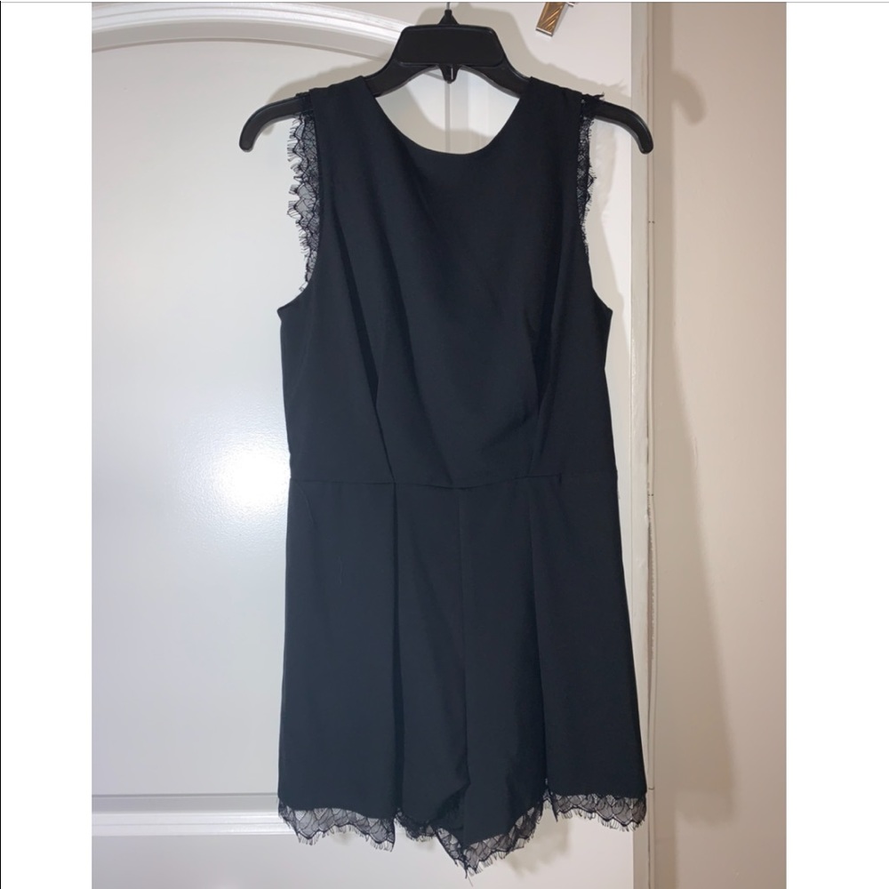 AQUA Sleeveless lace trim Darted black romper